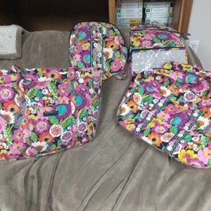 Vera Bradley va va bloom travel set